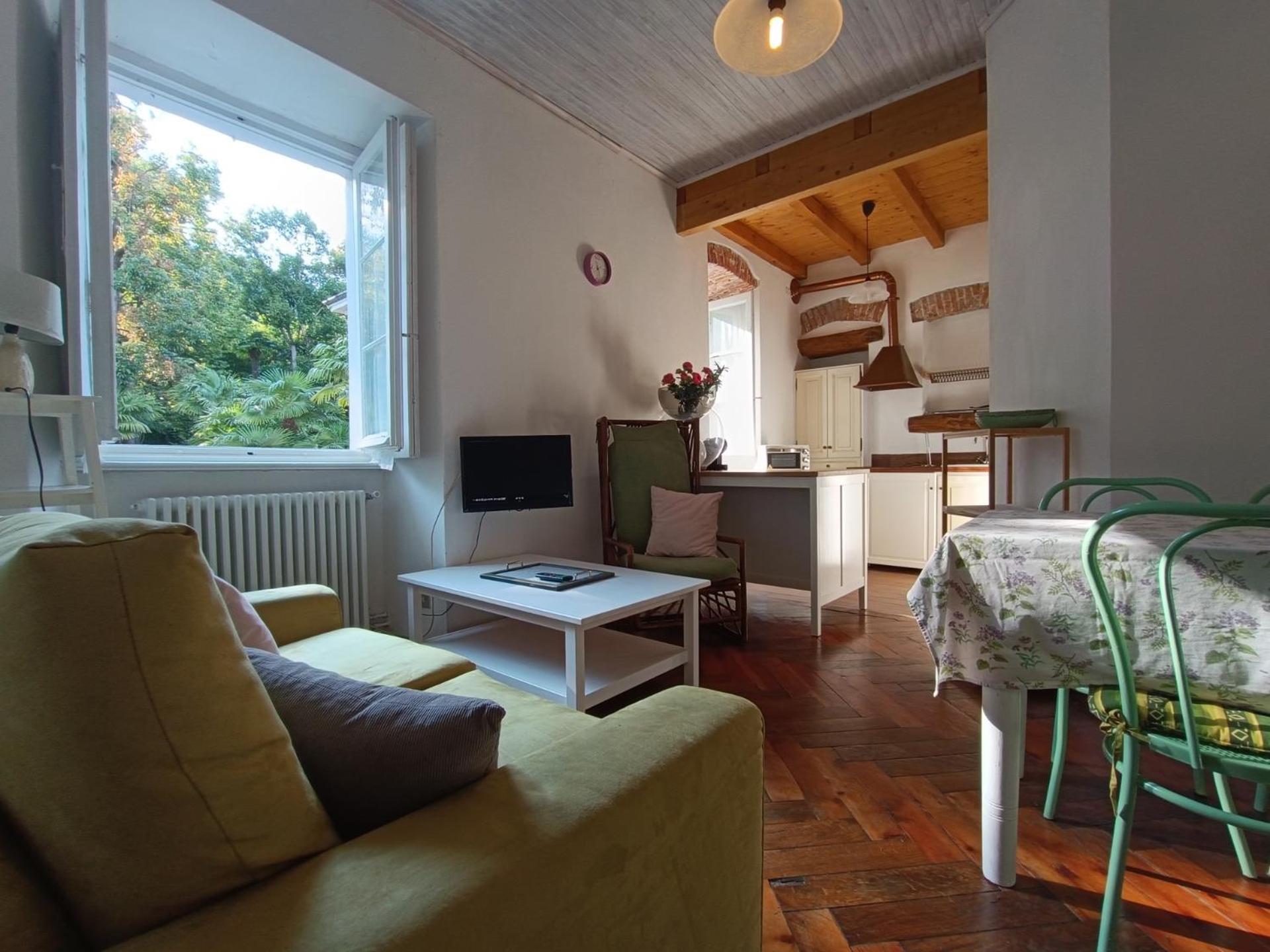 Casa Martelli Apartment Belgirate Bagian luar foto